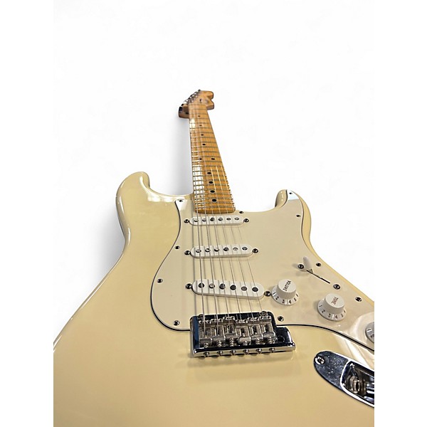Used Fender American Standard Stratocaster Olympic White Solid Body Electric Guitar