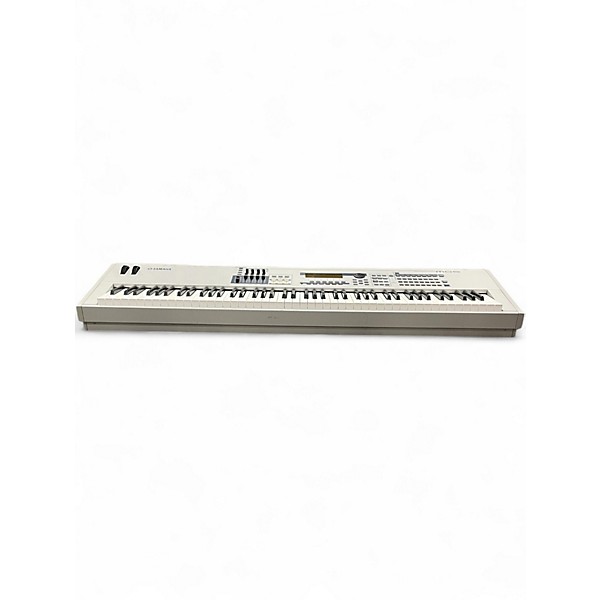Used Yamaha MO8 88 Key Keyboard Workstation