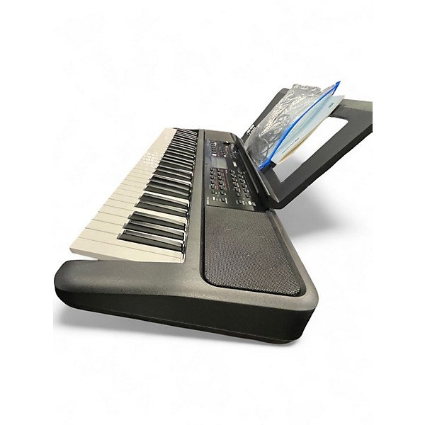 Used Yamaha psr-e383