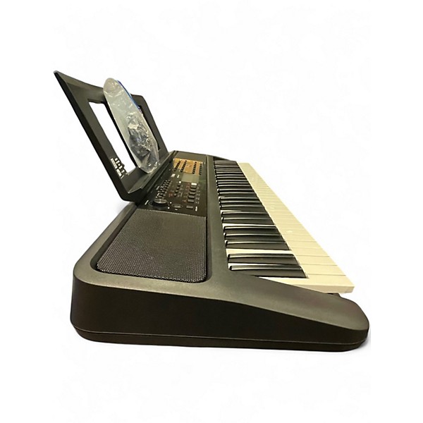 Used Yamaha psr-e383