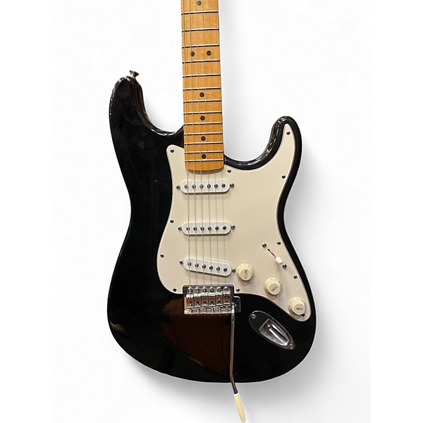 Used Fender STRATOCASTER BLACK Solid Body Electric Guitar