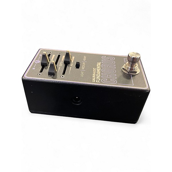 Used Walrus Audio FUNDAMENTAL CHORUS Effect Pedal
