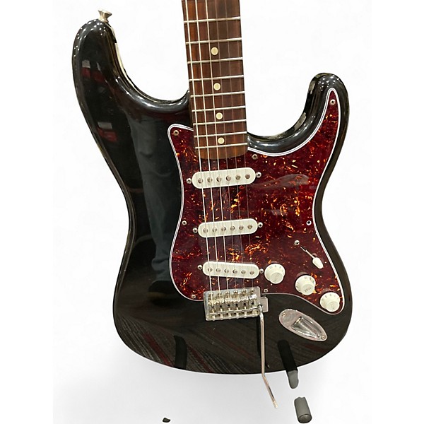 Used Fender 2001 Standard Stratocaster Black Solid Body Electric Guitar