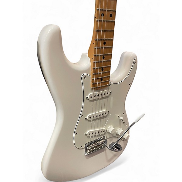 Used Fender Player Stratocaster Arctic White Solid Body Electric Guitar