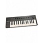 Used Native Instruments KOMPLETE KONTROL M32 MIDI Controller thumbnail