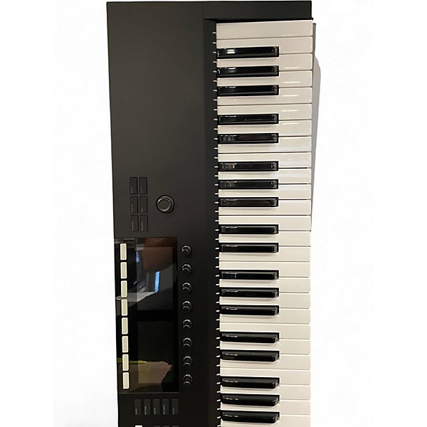 Used Native Instruments Komplete Kontrol S61 MK2 MIDI Controller