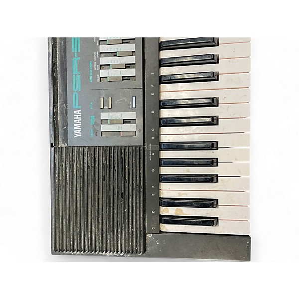 Used Yamaha PSR32 61 Key Synthesizer