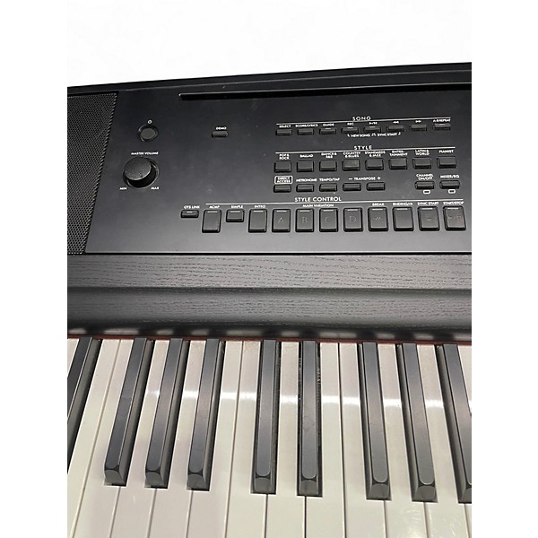Used Yamaha DGX670 Digital Piano