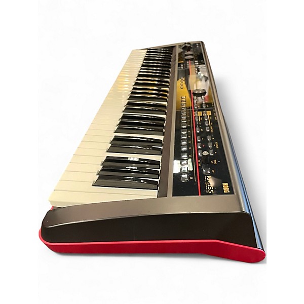 Used KORG Kross 61 Key Keyboard Workstation