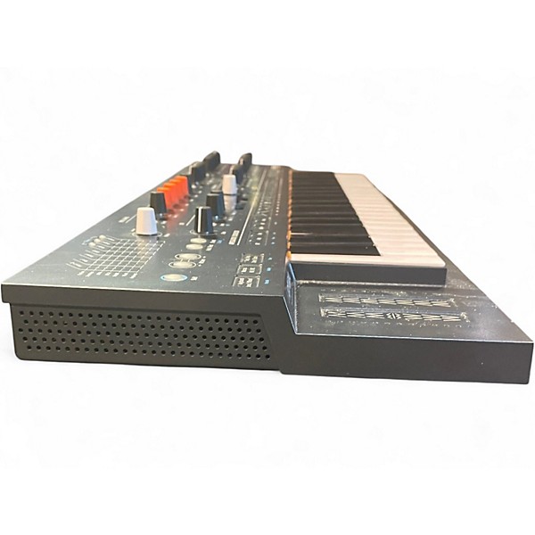 Used Arturia MiniFreak 6-Voice Polyphonic Hybrid Synthesizer Keyboard Synthesizer