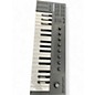 Used Native Instruments Komplete Kontrol M32 MIDI Controller thumbnail