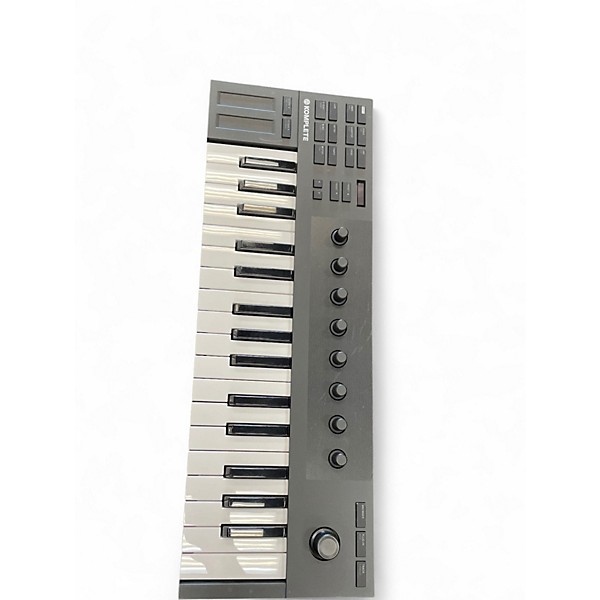 Used Native Instruments Komplete Kontrol M32 MIDI Controller