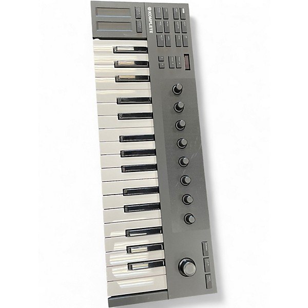 Used Native Instruments Komplete Kontrol M32 MIDI Controller