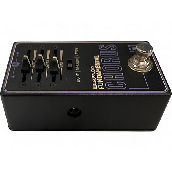 Used Walrus Audio FUNDAMENTAL CHORUS Effect Pedal