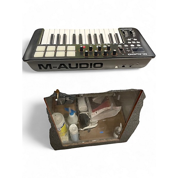 Used M-Audio Oxygen 25 Key MIDI Controller