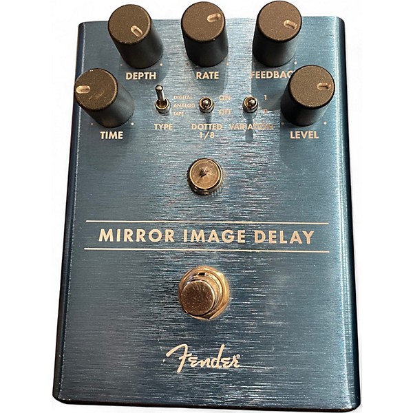 Used Fender mirror image delay Effect Pedal