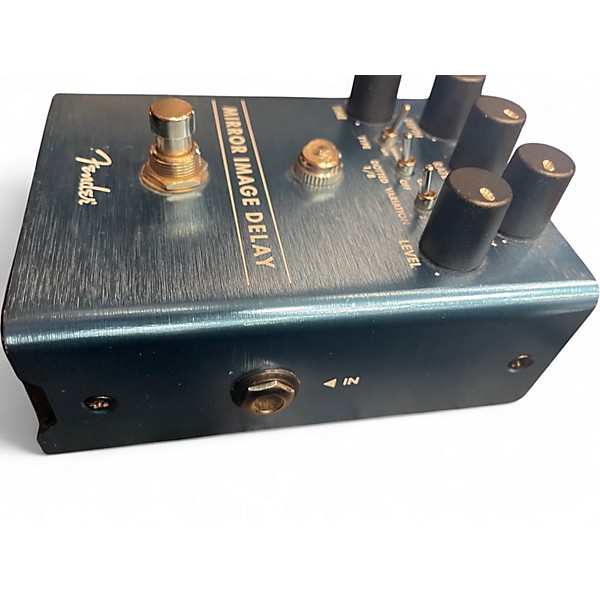 Used Fender mirror image delay Effect Pedal