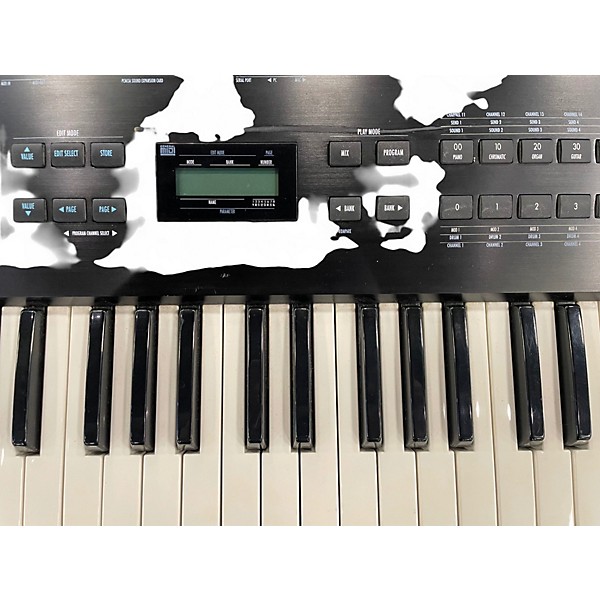 Used Alesis QS6 Synthesizer