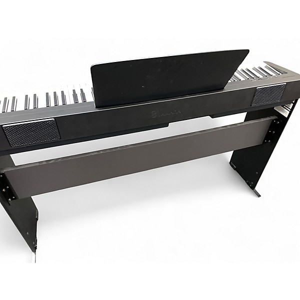 Used Yamaha P-143LBX Digital Piano