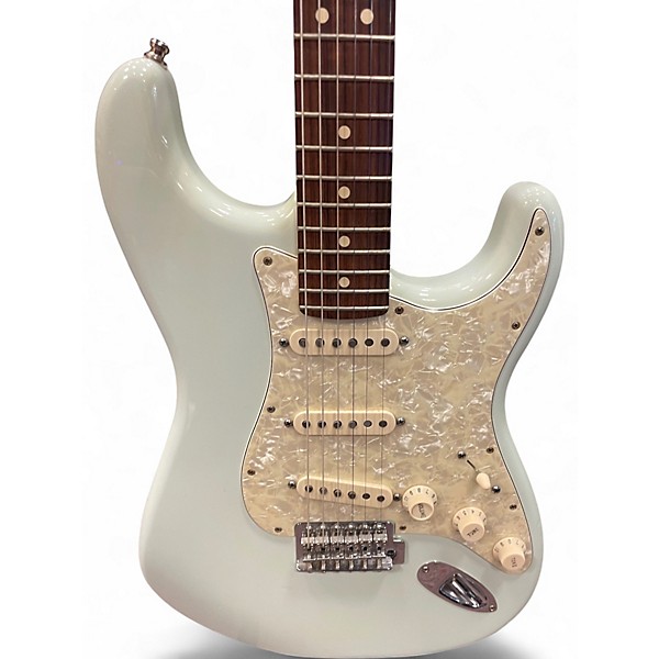 Used 2025 Fender Deluxe Roadhouse Stratocaster sonic blue Solid Body Electric Guitar