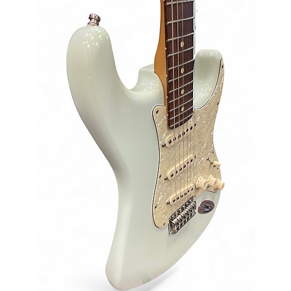 Used 2025 Fender Deluxe Roadhouse Stratocaster sonic blue Solid Body Electric Guitar