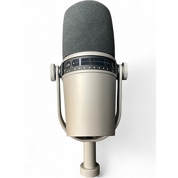 Used Shure mv7 Dynamic Microphone