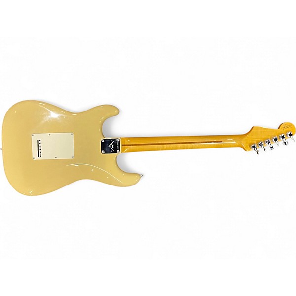 Used Fender Custom Shop Deluxe Stratocaster Buttercream Solid Body Electric Guitar