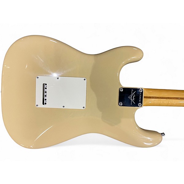 Used Fender Custom Shop Deluxe Stratocaster Buttercream Solid Body Electric Guitar