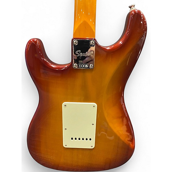 Used Squier Limited Edition Classic Vibe '60 Stratocaster HSS Sienna Sunburst Solid Body Electric Guitar