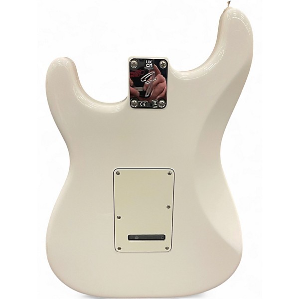 Used Fender Player Stratocaster Polar White Solid Body Electric Guitar