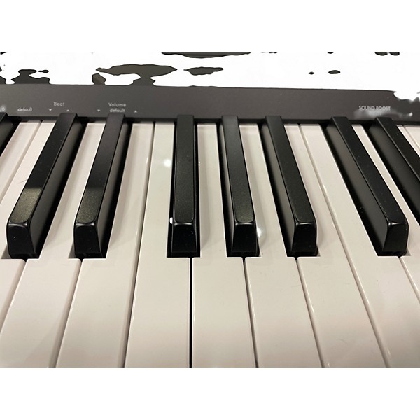 Used Yamaha p-143