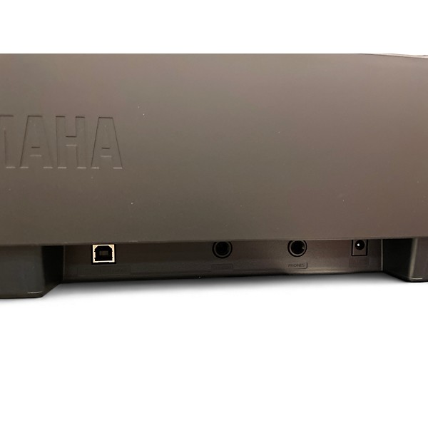 Used Yamaha p-143