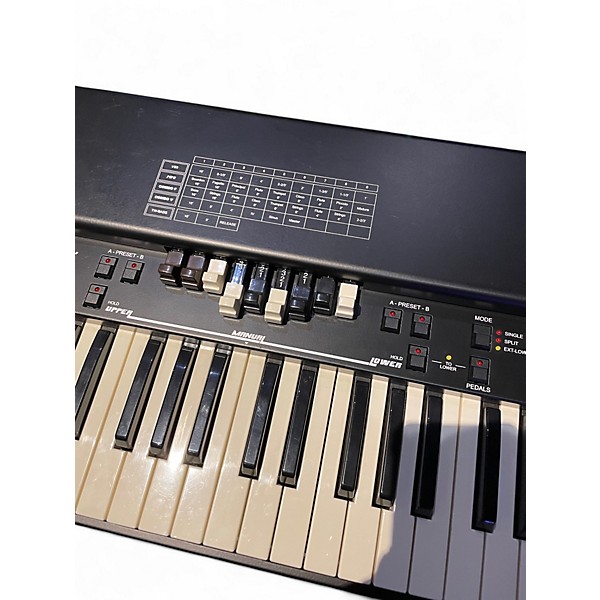 Used Crumar MOJO 61 Synthesizer