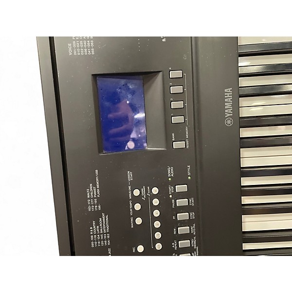 Used Yamaha DGX650 88 Key Portable Keyboard
