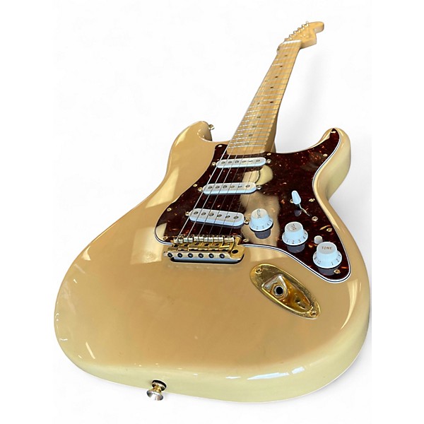 Used Fender Deluxe Players Stratocaster Honey Blonde Solid Body Electric Guitar