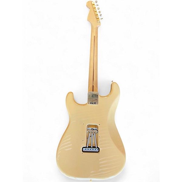Used Fender Deluxe Players Stratocaster Honey Blonde Solid Body Electric Guitar