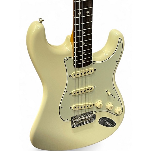 Used Fender AMERICAN VINTAGE II 1961 STRATOCASTER Olympic White Solid Body Electric Guitar