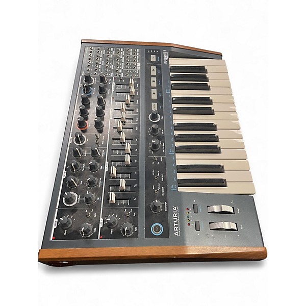 Used Arturia Minibrute 2 Synthesizer