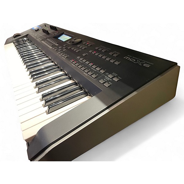 Used Yamaha MOX6 61 Key Keyboard Workstation