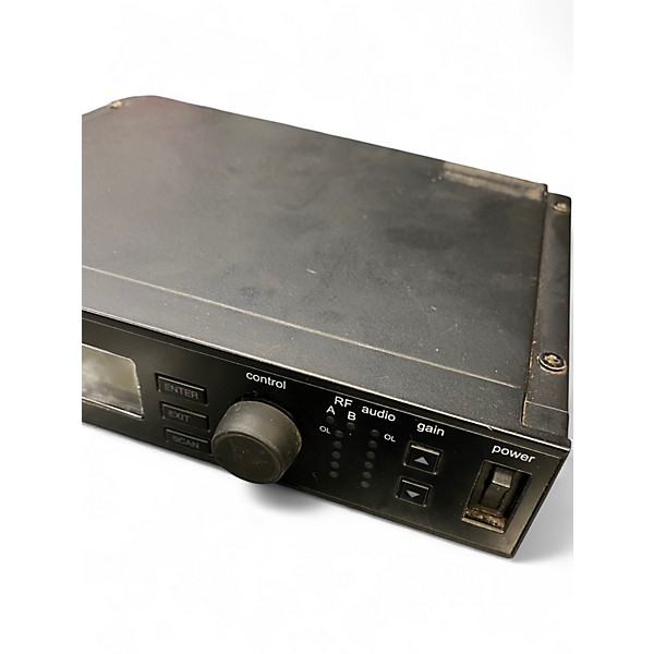 Used Shure ULXD4 Wireless System