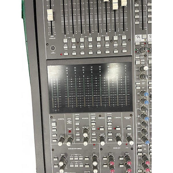 Used Mackie 8 Bus Mixing Console Powered Mixer