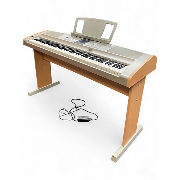 Used 2004 Yamaha Dgx-505 Keyboard Workstation