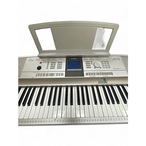 Used 2004 Yamaha Dgx-505 Keyboard Workstation