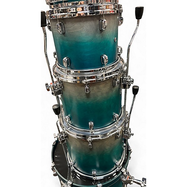 Used TAMA Starclassic Walnut/Birch 5pc Blue Sapphire Drum Kit