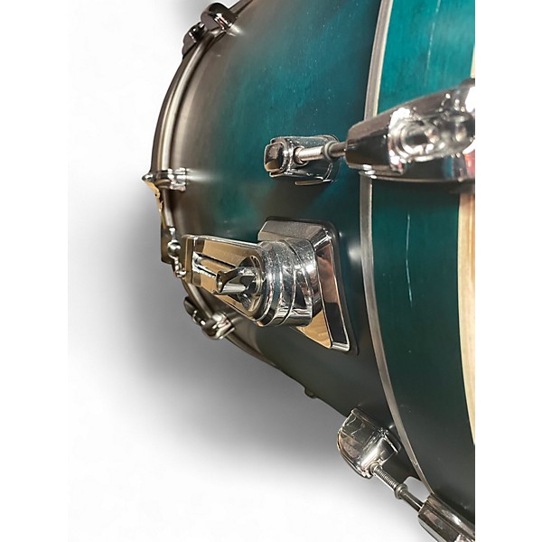 Used TAMA Starclassic Walnut/Birch 4pc Blue Sapphire Drum Kit