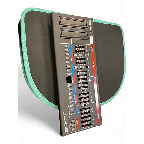 Used Roland JU-06 Synthesizer