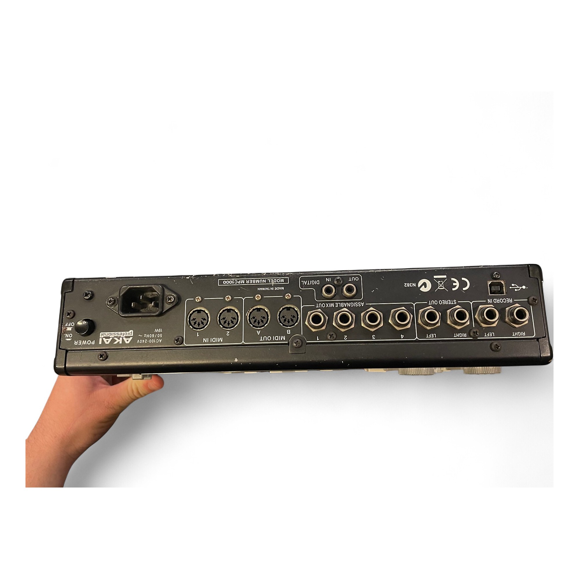Used Akai Professional MPC 1000 Production Controller | Guitar Center