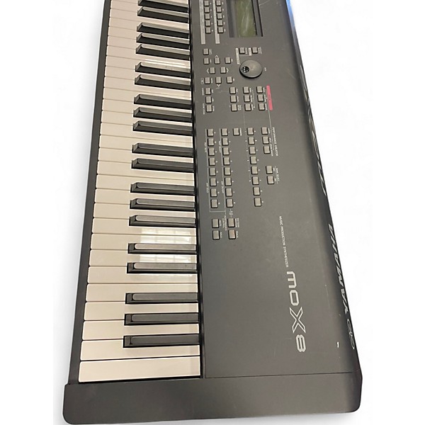 Used Yamaha MOX8 88 Key Keyboard Workstation
