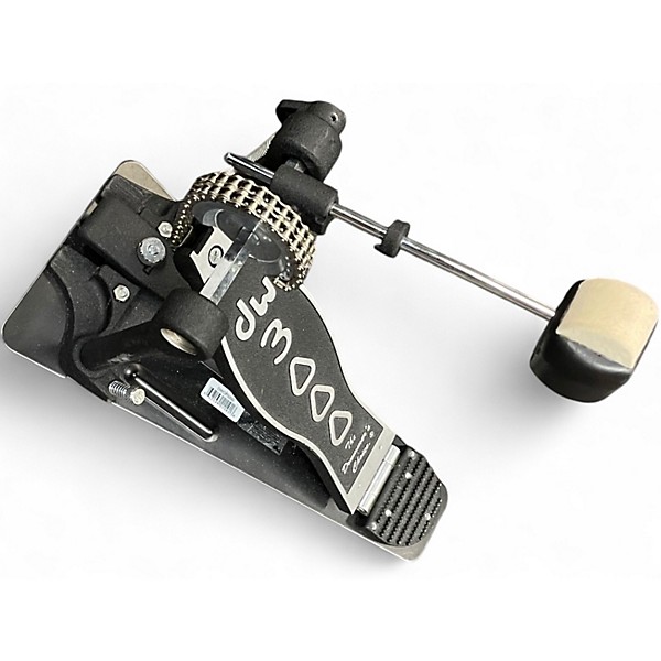 Used DW 3000 Series Single Single Bass Drum Pedal
