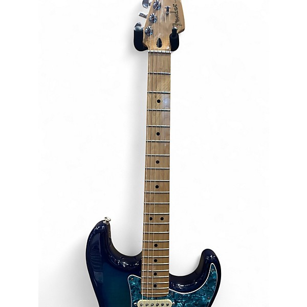 Used 2022 Fender PLAYER II STRATOCASTER Blue Solid Body Electric Guitar